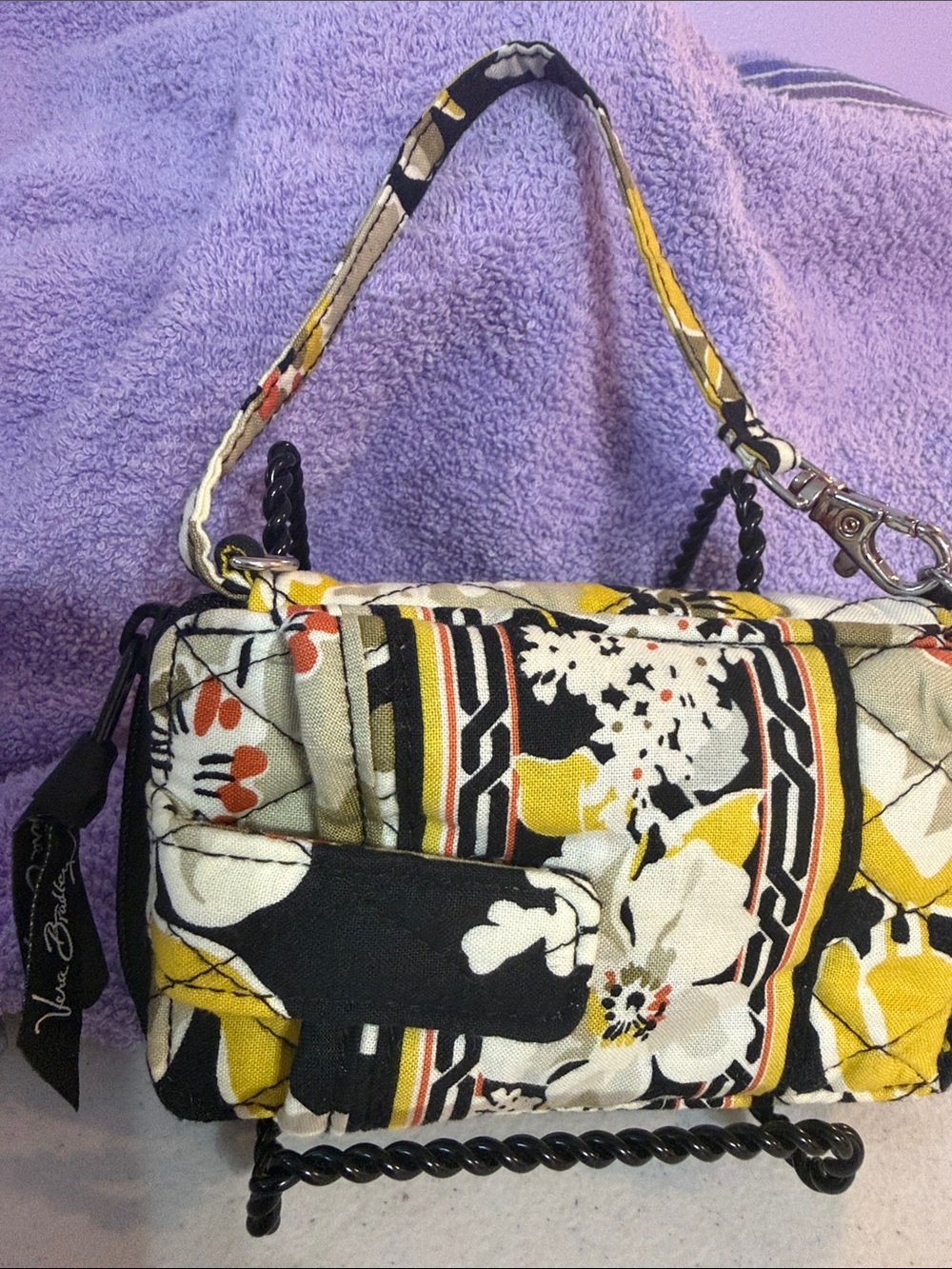Vera Bradley”Dogwood-Carry It All” Smartphone Wristlet Wallet